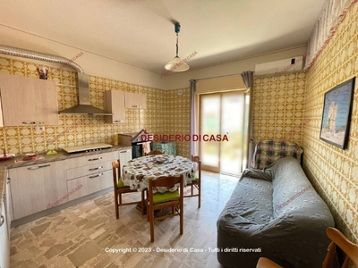 Appartamento in vendita a Pollina via Luigi Einaudi, 39