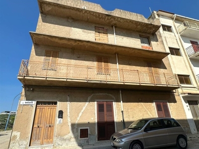 Appartamento in vendita a Ribera via bellavia 54