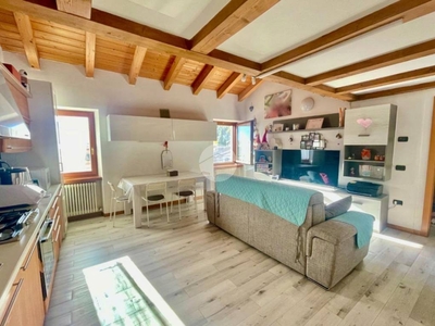 Appartamento in vendita a Riva del Garda via cannella, 18
