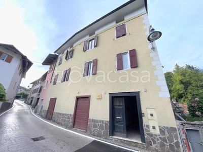 Appartamento in vendita a Roncegno Terme via waiz, 2