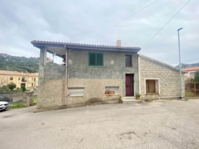 Appartamento in vendita a Sant'Antonio di Gallura via Sardegna