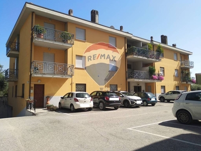 Appartamento in vendita a Spello via Lazio, 4