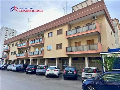 Appartamento in vendita a Taranto zona laghi