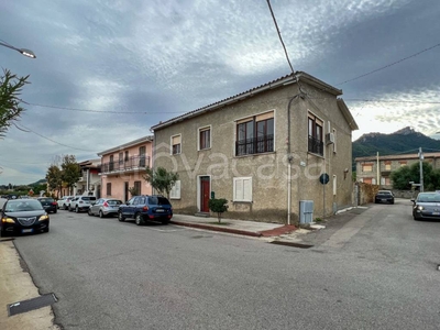 Appartamento in vendita a Torpè via Lombardia