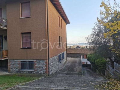 Appartamento in vendita a Tuoro sul Trasimeno via Roma