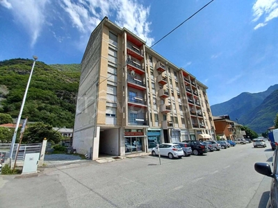 Appartamento in vendita a Verrès via Duca d'Aosta