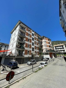 Appartamento in vendita ad Aosta corso saint-martin-de-corleans, 77