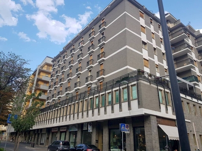 Appartamento in vendita ad Aosta via Saint Martin de Corleans