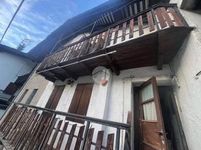 Appartamento in vendita ad Arvier frazione Rochefort