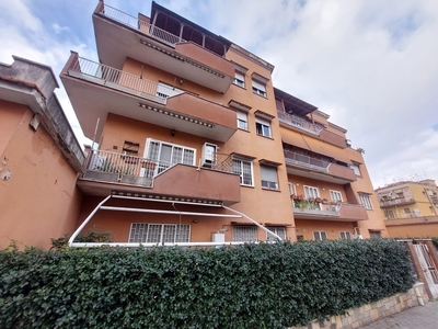 Appartamento in Via Annia Regilla, 199, Roma (RM)