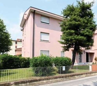 Appartamento in Via Granatieri di Sardegna, Treviso, 6 locali, 2 bagni