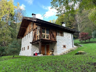 Villa in vendita a Giustino loc. Rovinaz, 1