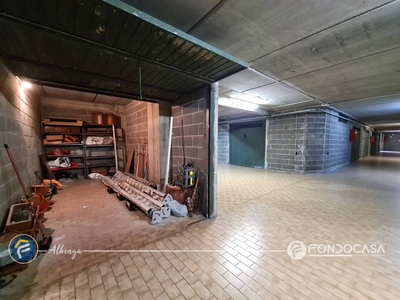 Box/Garage 12mq in vendita a Albenga