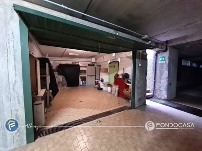 Box/Garage 21mq in vendita a Albenga