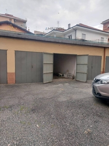 Box - Garage - Posto Auto in Vendita a Collegno