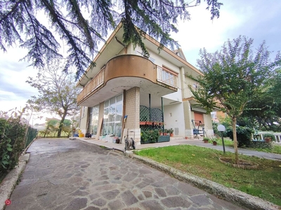 Casa Bi/Trifamiliare in Vendita in Via MUSIANI 10 a Rimini