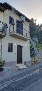 Casa Indipendente in in vendita da privato a Calvi dell'Umbria via Santa Lucia, 4