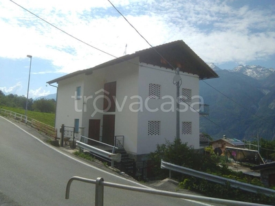 Casa Indipendente in in vendita da privato a Verrayes frazione Vevoz Superiore, 10