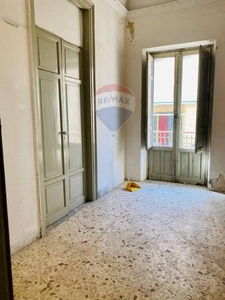 Casa Indipendente in vendita a Bagheria via palagonia, 57