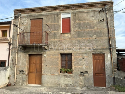 Casa Indipendente in vendita a Barcellona Pozzo di Gotto stretto Camicia, 20