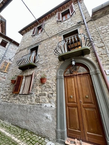 Casa Indipendente in vendita a Baschi via dell'Impero