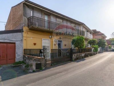 Casa Indipendente in vendita a Belpasso via calatafimi, 57