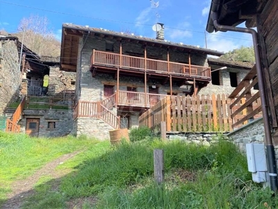 Casa Indipendente in vendita a Brusson frazione Graines
