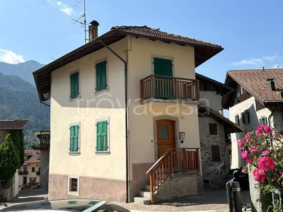 Casa Indipendente in vendita a Caderzone Terme via Giovanni Prati, 1