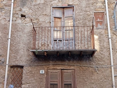 Casa Indipendente in vendita a Campofelice di Roccella via Giuseppe Mazzini, 8