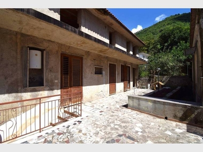 Casa Indipendente in vendita a Castel San Giorgio, Via Santa Maria di Costantinopoli, 8 - Castel San Giorgio, SA