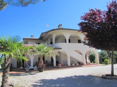 Casa Indipendente in vendita a Castiglione del Lago