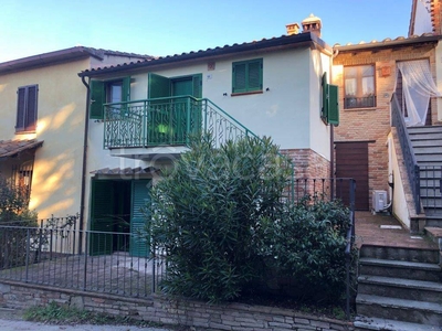 Casa Indipendente in vendita a Castiglione del Lago