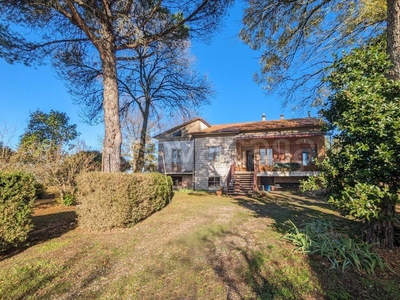 Casa Indipendente in vendita a Castiglione del Lago