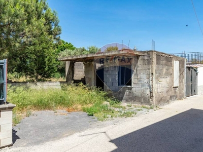 Casa Indipendente in vendita a Catania via Ghiozzo, sn