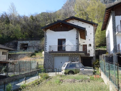 Casa Indipendente in vendita a Châtillon frazione Cret Blanc, 6