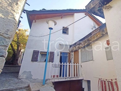 Casa Indipendente in vendita a Châtillon frazione Isseurie, 3