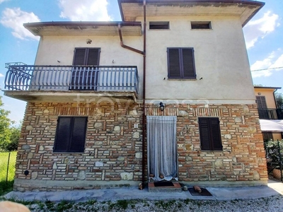 Casa Indipendente in vendita a Collazzone via Acquasanta