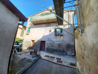 Casa Indipendente in vendita a Deruta viale di Ripabianca, 36
