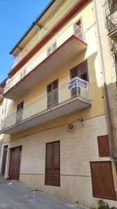 Casa Indipendente in vendita a Favara via Calatafimi