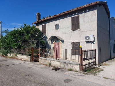 Casa Indipendente in vendita a Foligno