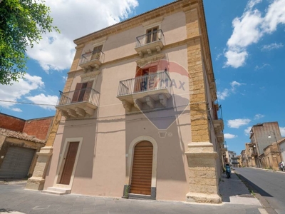 Casa Indipendente in vendita a Grammichele via Francesco Crispi, 75
