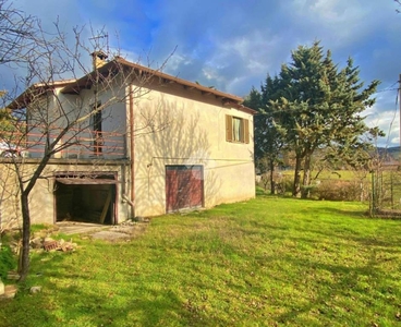 Casa Indipendente in vendita a Gubbio strada di Galvana