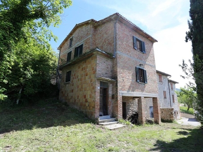 Casa Indipendente in vendita a Gubbio via della Croce