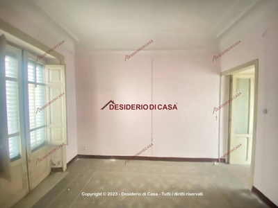 Casa Indipendente in vendita a Lascari piazza Aldo Moro, 6