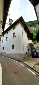 Casa Indipendente in vendita a Mezzolombardo via Bertagnolli