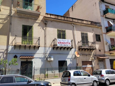Casa Indipendente in vendita a Palermo via Giovanni Evangelista Di Blasi, 31