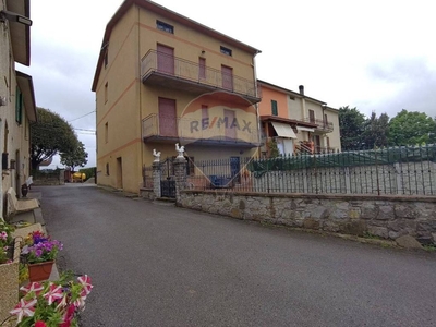 Casa Indipendente in vendita a Panicale via larga, 5