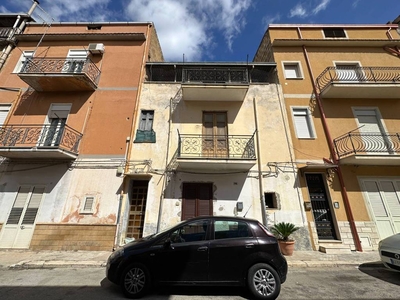 Casa Indipendente in vendita a Partinico via Porcaro