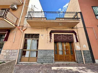 Casa Indipendente in vendita a Partinico viale Aldo Moro, 11