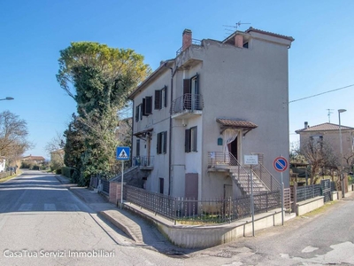 Casa Indipendente in vendita a Penna in Teverina via Roma